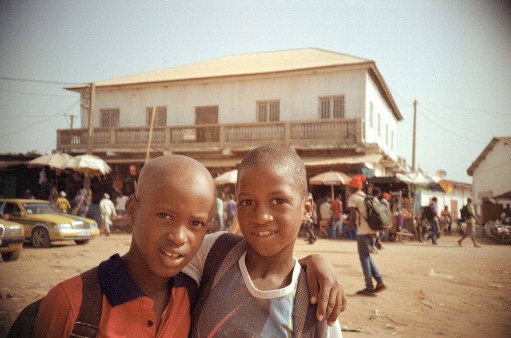 Путешествие со шкальной камерой Lomo LC-A в Гамбию